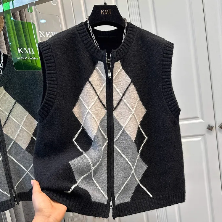 特大码300斤欧洲站撞色菱形格针织马甲男女冬季无袖双拉链毛衣ins