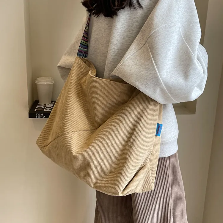 探屿通勤包包女大学生上课包秋冬季新款灯芯绒托特包大容量斜挎包