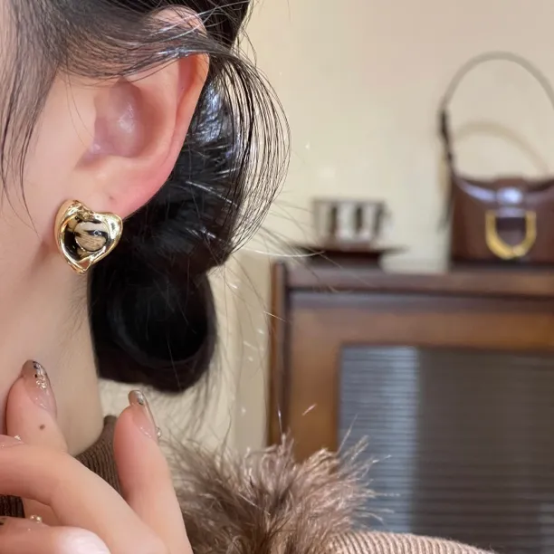 韩芸汐耳饰 法式豹纹爱心耳钉轻奢高级感气质复古中古耳饰A-42