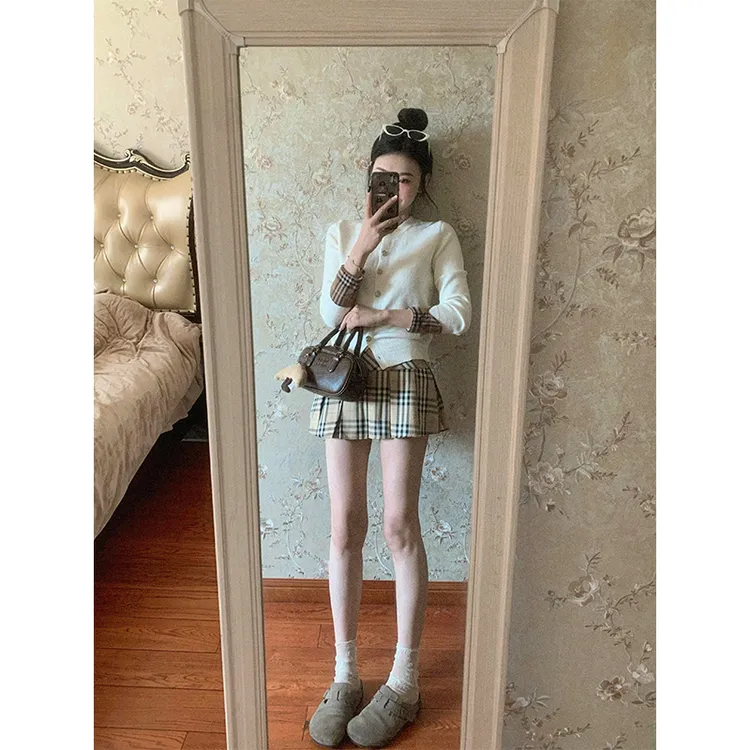 温柔风针织开衫毛衣外套女格纹拼接袖口秋季外穿上衣气质显瘦短裙