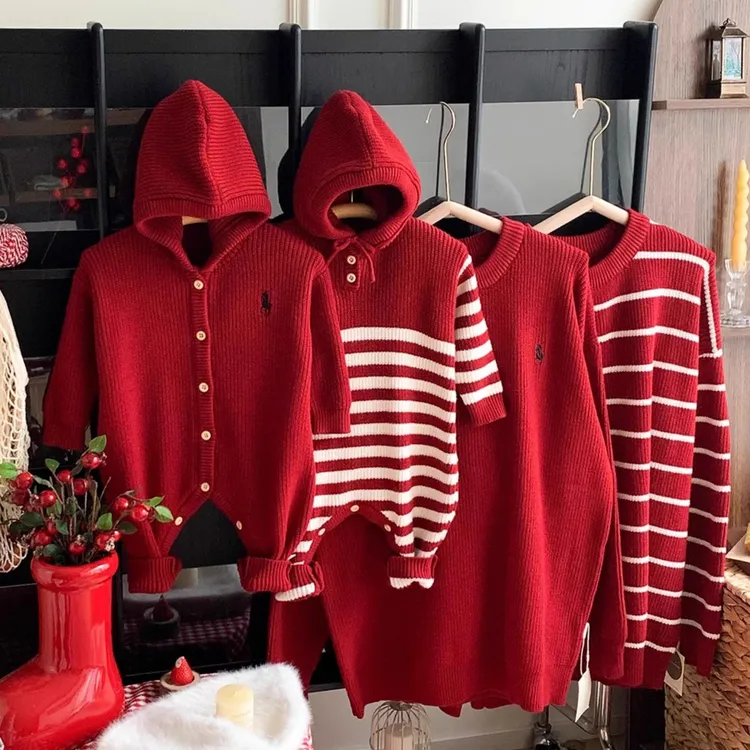 马年红色毛衣亲子装一家三口四口秋冬新款过年婴儿百天周岁连体衣