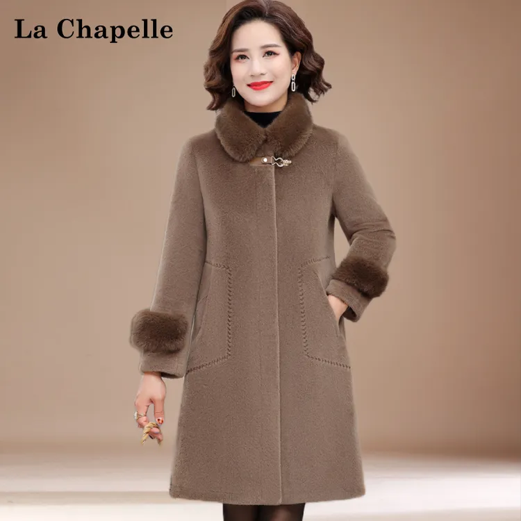 拉夏贝尔妈妈冬季高档皮毛一体外套中老年女冬装阔太太水貂绒大衣