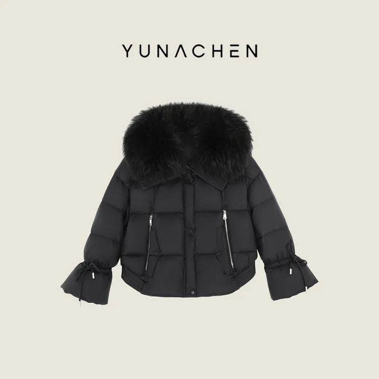 菠萝宝宝yuna【轻舟】白鹅绒貉子毛领短款羽绒服袖口抽绳女YK22