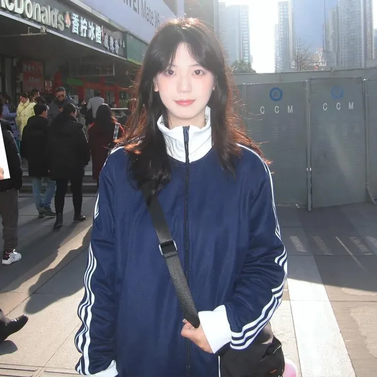 三条杠开春外套女款春秋2025新款立领夹克棒球服初春穿搭bm上衣女