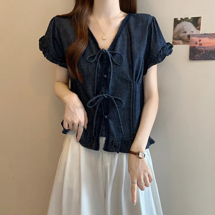 大码遮肚子木耳边V领小众衬衫女夏季胖妹妹复古显瘦短款正肩上衣