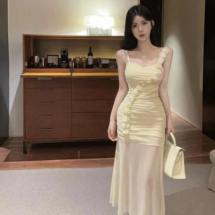 绝美纯欲网纱立体花朵吊带连衣裙女性感甜美修身褶皱收腰包臀短裙