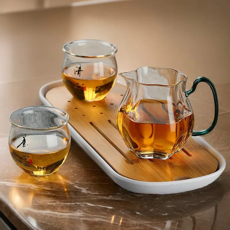 加厚玻璃带彩色侧把梅花造型瓜棱状防烫手公道杯五言不男士公道杯