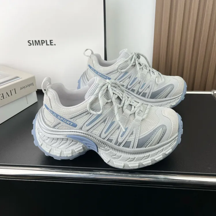 欧洲站超轻厚底增高老爹鞋女2026春季新款机能风休闲运动跑鞋潮鞋