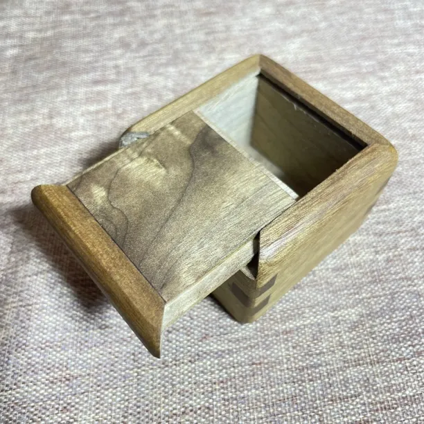 金丝楠阴沉戒指盒