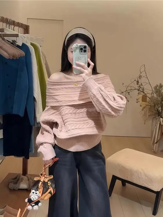 韩系一字领绞花毛衣女2025新款秋冬温柔风收腰显瘦露肩针织上衣