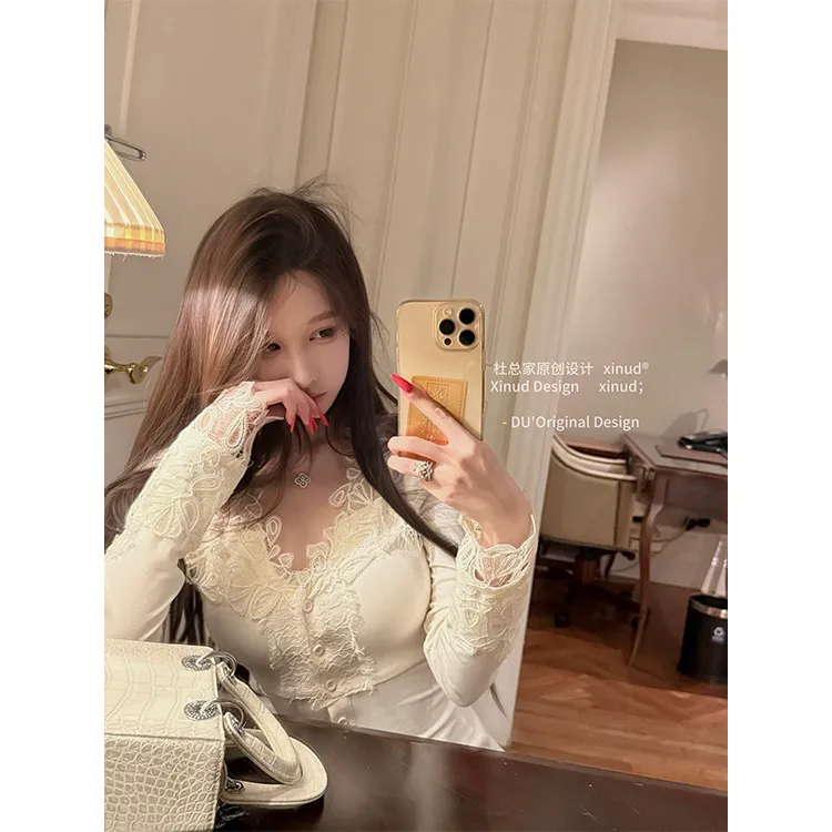 杜总家 芷若芳心*原创温婉优雅纯欲刺绣重工蕾丝v领长袖修身上衣