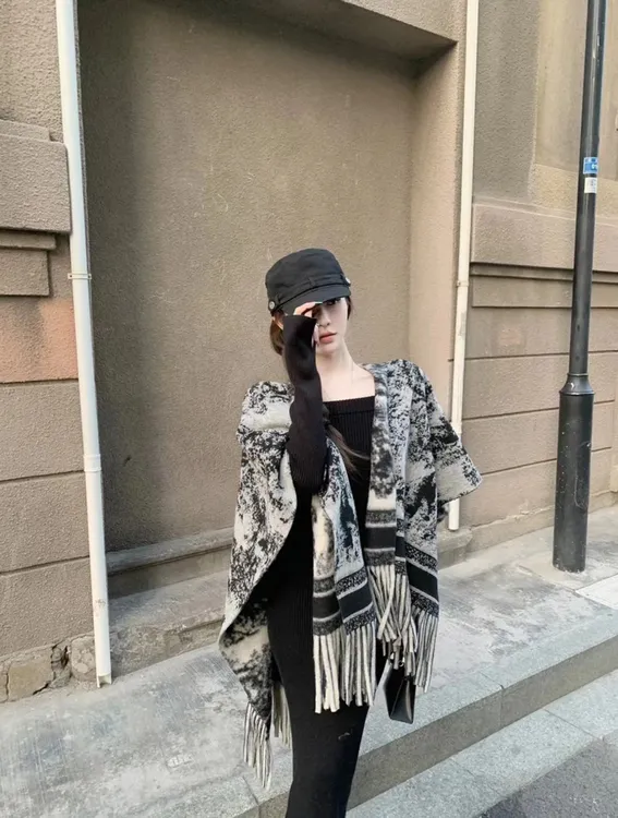 【水墨画】秋冬加厚空调斗篷保暖披肩高级办公室氛围感围巾T6