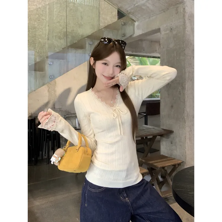 法式纯欲蕾丝花边长袖针织衫女秋冬季收腰显瘦内搭v领打底衫上衣