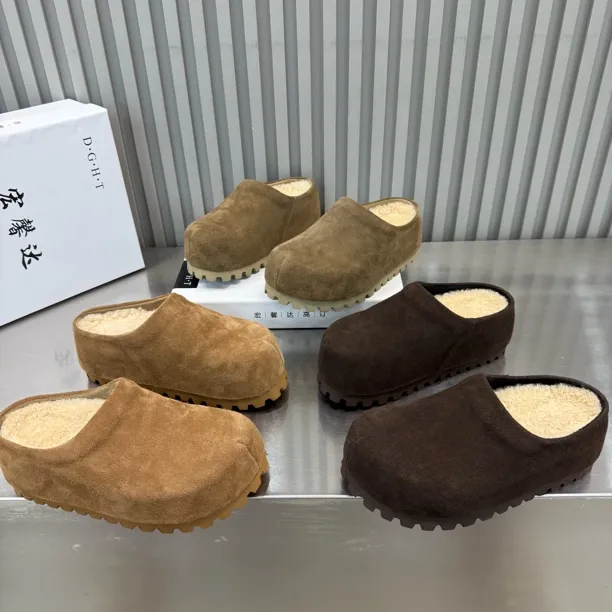 鸿6-92新款厚底松糕反绒皮卡皮巴拉羊毛垫包头拖底厚4公分舒适