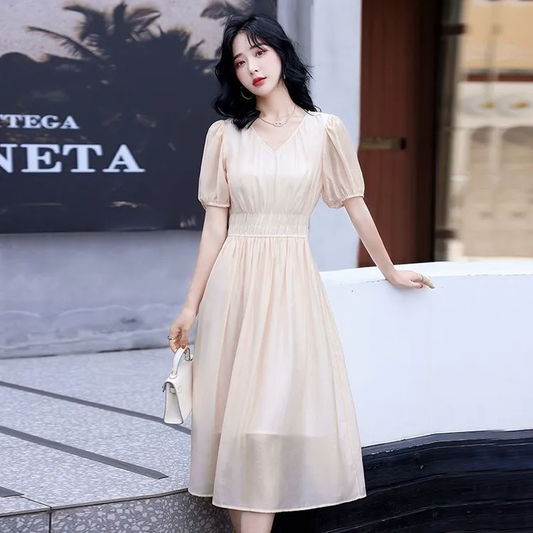 法式收腰显瘦连衣裙夏季新款泡泡袖短裙女中长款温柔气质裙子