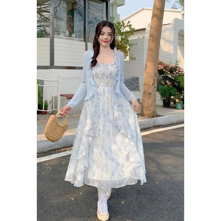 大码胖mm茶歇蓝色碎花吊带连衣裙女气质高端精致长裙子开衫两件套