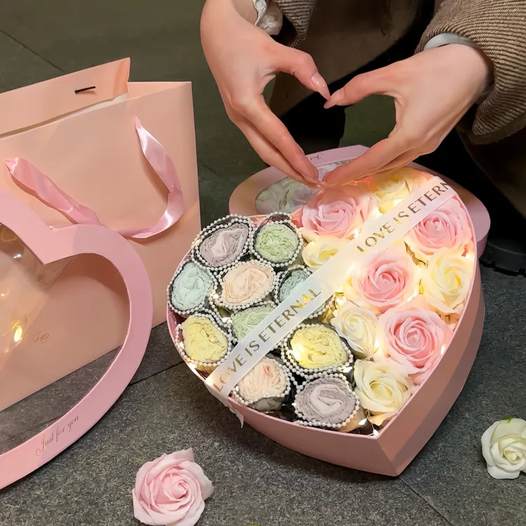 内裤蛋糕花束礼盒实用的高级感创意走心的生日礼物送闺蜜女生女友