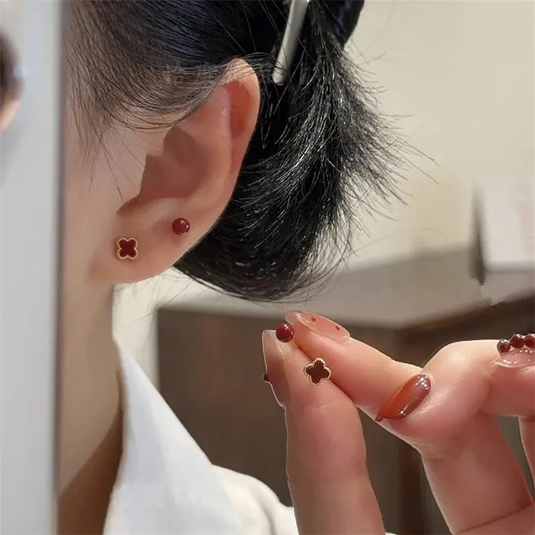 复古法式幸运草耳钉2025新款爆款高级感轻奢耳环时尚气质耳饰品商品图