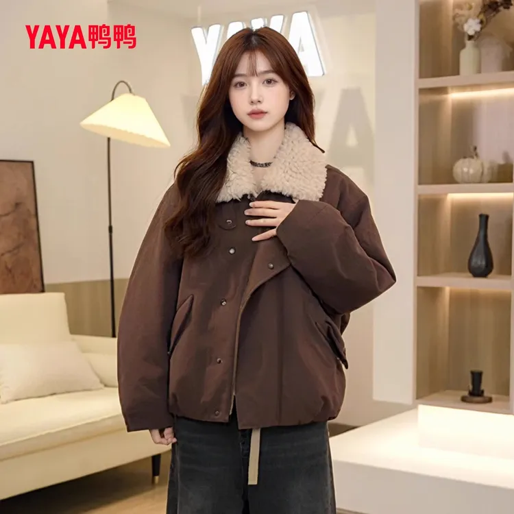 鸭鸭羽绒服女2025年冬季新品短款可拆毛领宽松休闲保暖加厚外套