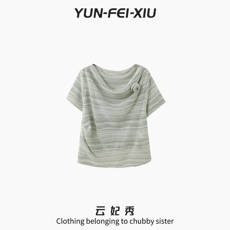 云妃秀大码女装T恤褶韵花扣时尚休闲宽松显瘦胖妹妹短袖夏季22182