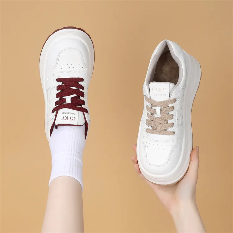 厚底小白鞋女款2024春季新款加绒百搭休闲板鞋增高软底运动棉鞋女