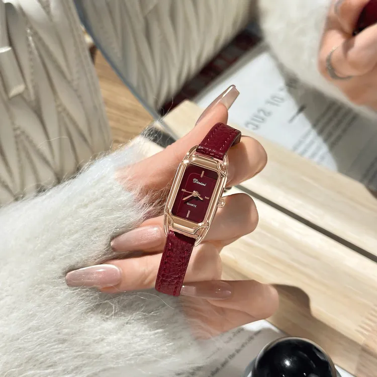 新款安可拉红手表女小众轻奢高级感简约时尚长方形真皮女士女表