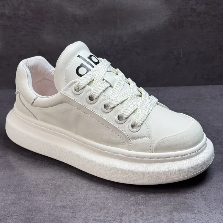 头层牛皮男士秋冬新款厚底透气简约百搭小白鞋休闲板鞋运动时尚
