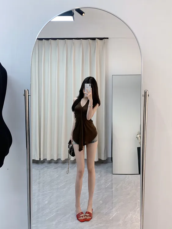 ACHUUU 天丝挂脖背心荡领不规则显瘦露背性感辣妹上衣