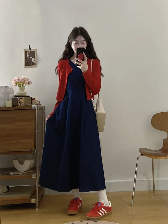 大码胖MM韩系超美温柔凤显瘦高级感穿搭红色开衫牛仔背心裙两件套