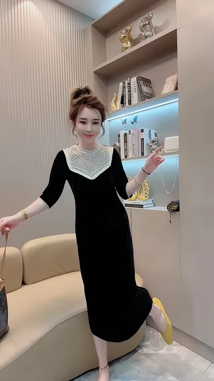 秋季新款时尚新中式国风宽松显瘦大码丝绒重工钉珠七分袖连衣裙女