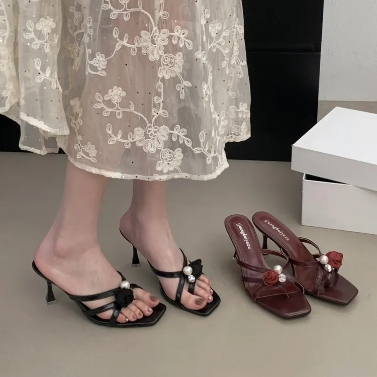 网红粗跟时尚仙女风小众高跟方头女鞋雪汾百搭甜美风格细带珍