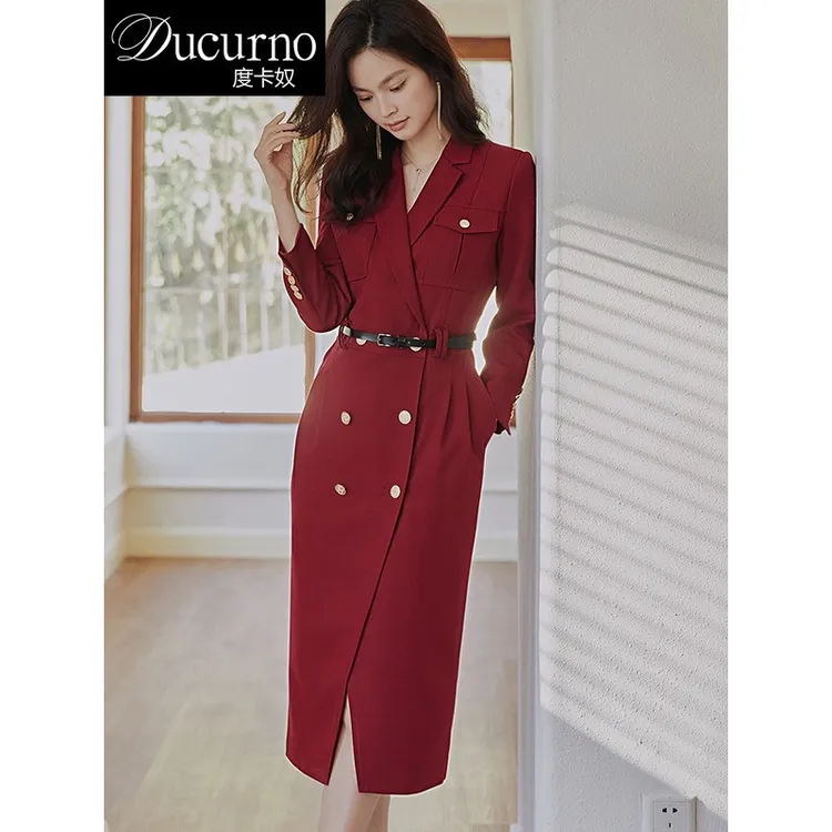 法式复古小众通勤连衣裙女装2025秋季新款气质典雅纯色修身中长裙