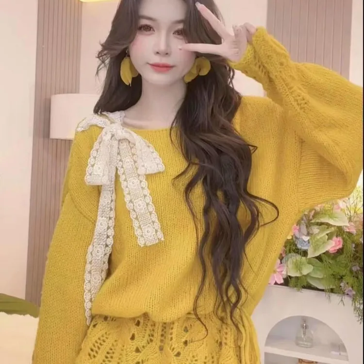 2025新款温柔蕾丝蝴蝶结系带套头毛衣冬甜美收腰显瘦洋气宽松上衣