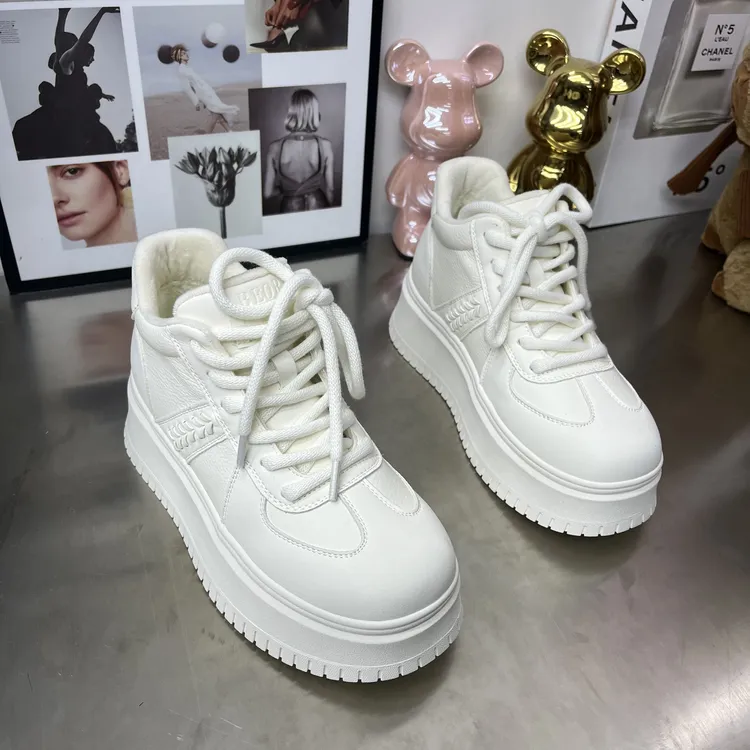 661-2冬季新款厚底运动板鞋增高百搭女鞋商场同款