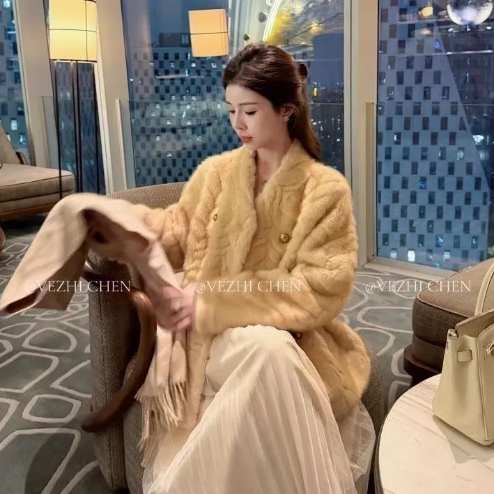 高级感气质轻奢金叶貂环保毛毛外套女2025冬季新款皮毛一体外套女