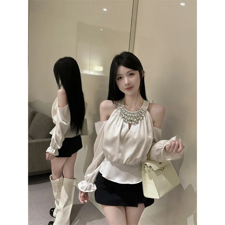 法式名媛风气质镶钻挂脖露肩长袖衬衫女秋季褶皱收腰显瘦短款上衣