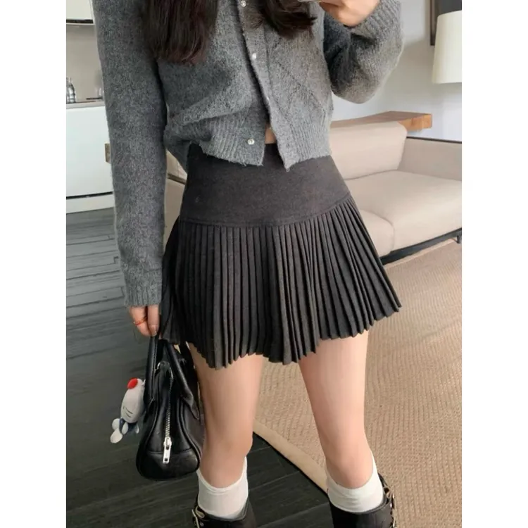 毛呢半身裙女春秋冬2025新款学生复古高腰百褶A字宽松休闲短裙子