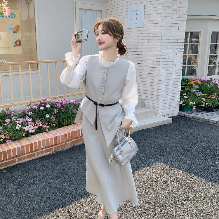 早秋女神范优雅气质穿搭2025新款轻熟风白色衬衫马甲半身裙三件套