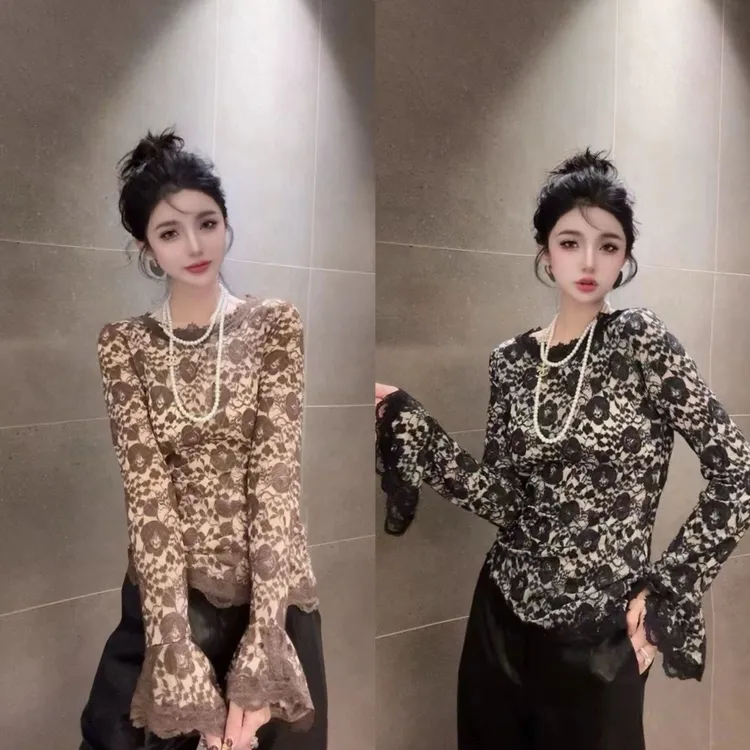 纯欲紫色提花喇叭袖T恤女2025秋款蕾丝拼接打底衫别致甜辣小上衣