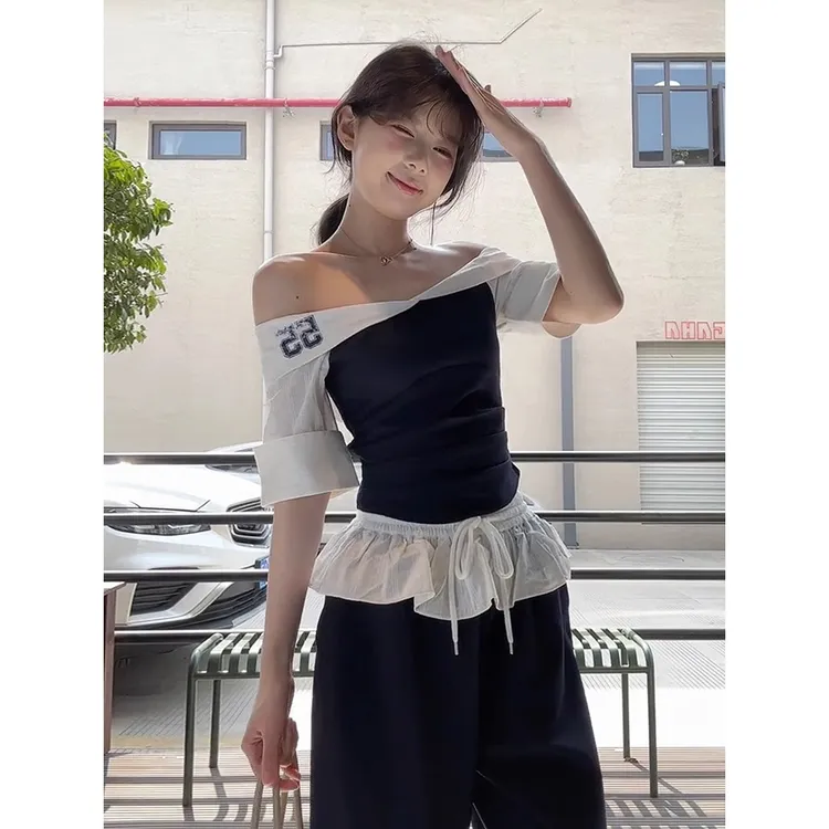 2025新款韩系一字肩短袖t恤女修身显瘦miu系穿搭露肩上衣两件套装