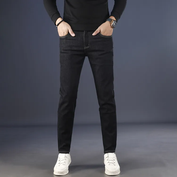 黑色休闲牛仔裤男款爆款2025新款秋冬季修身小脚弹力简约显瘦裤子