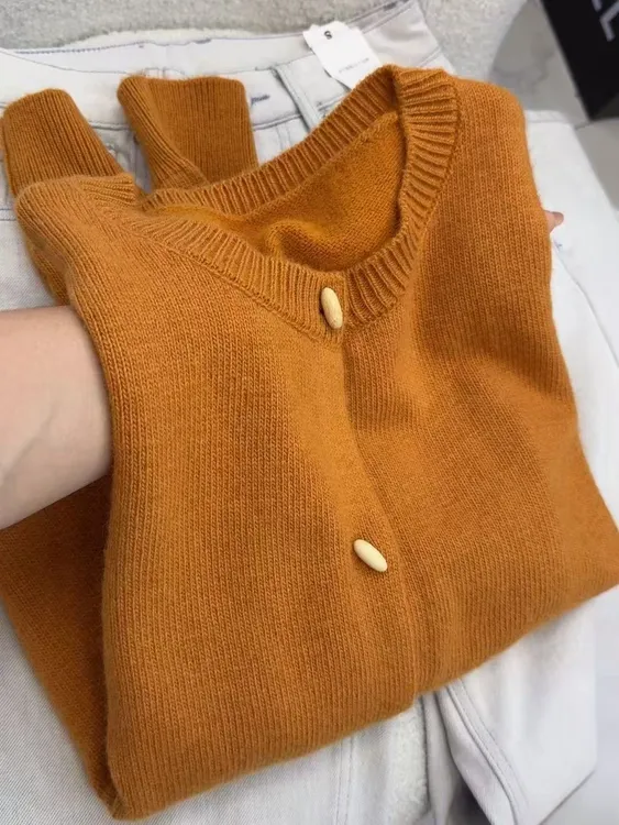 南瓜橄榄扣」橄榄木扣韩版时尚针织开衫女毛衣2025秋季新款