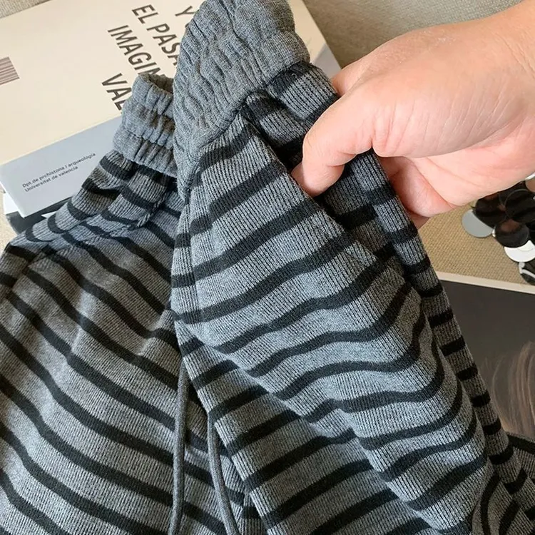 大码胖m300斤条纹阔腿裤女新款秋冬季加绒加厚高腰直筒垂感休闲裤