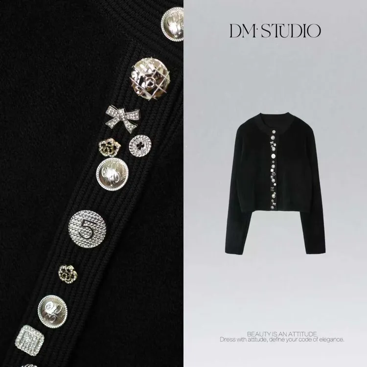 DEDM•STUDIO/精致设计百搭减龄慵懒钉钻排扣开衫2511ZZS/1881823