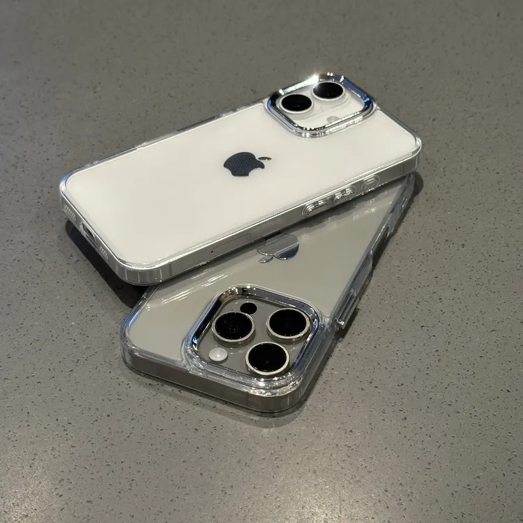 欧克里里高级感金属框适用苹果16透明手机壳小米14vivoppo华为p70