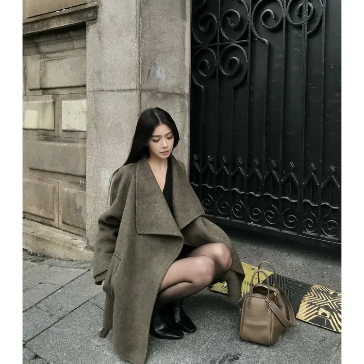 Pz【经济上行】秀场超模！100澳毛高奢翻领短款大衣外套女