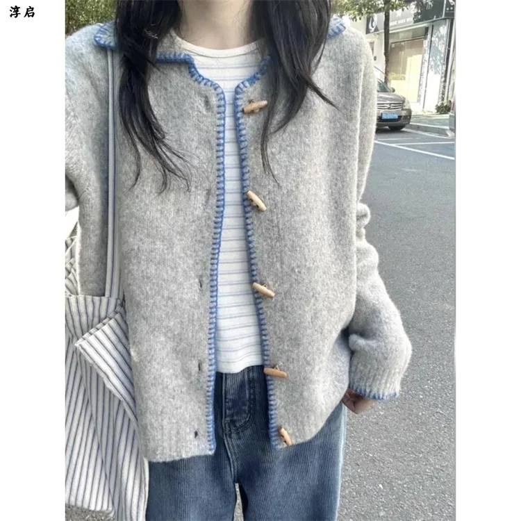 淳启时尚休闲长袖韩式氛围喇叭扣针织开衫夹克女毛衣设计别致上衣