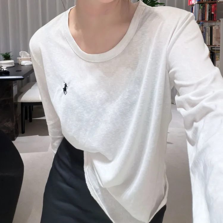 小刺绣宽松打底大圆领T恤