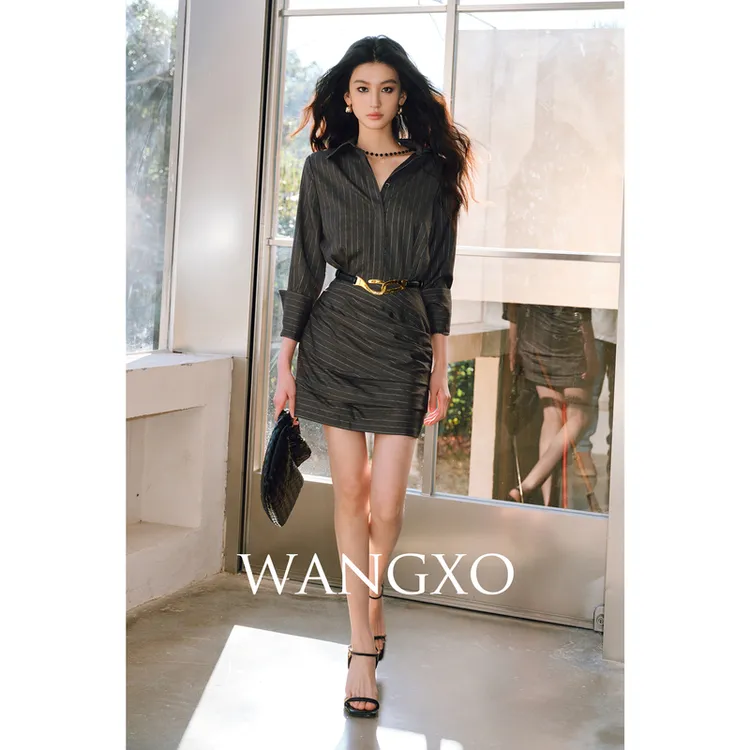 WANGXO【摩登女王】气质收腰包臀打褶条衫连衣裙 2431071W