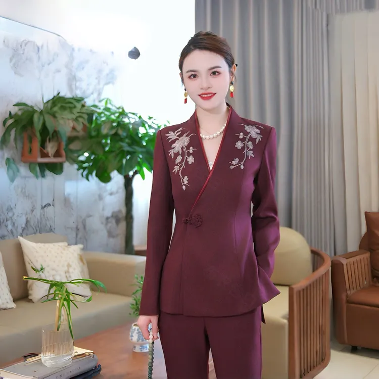 新款早秋2025新中式国风高级感梅花刺绣洋气高端气质秋款两件套